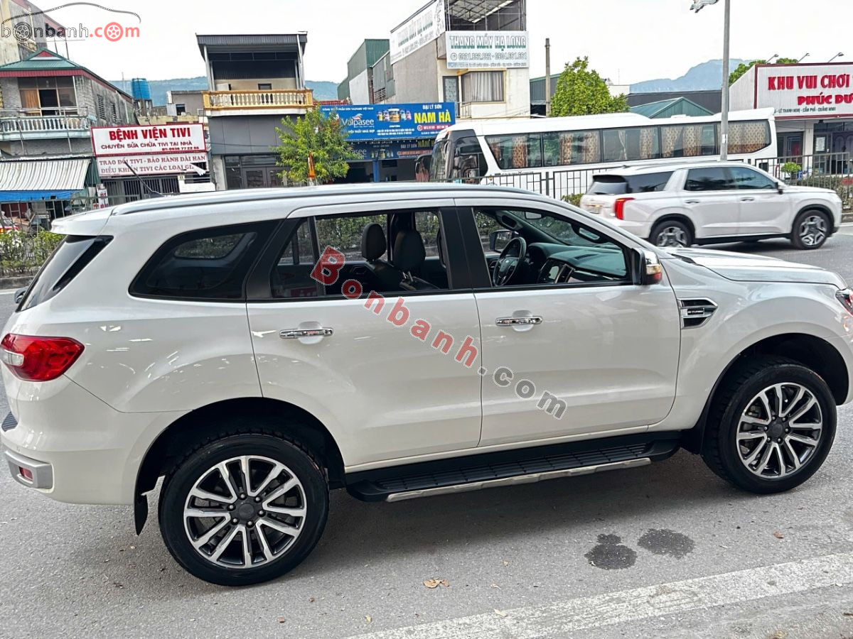 Bán ô tô Ford Everest Titanium 2.0L 4x2 AT - 2022 - xe cũ