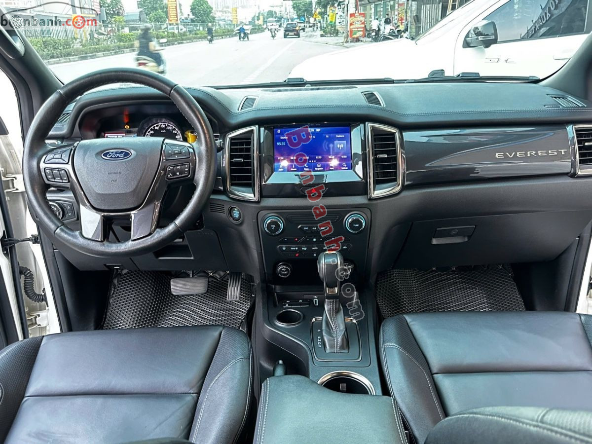 Bán ô tô Ford Everest Titanium 2.0L 4x2 AT - 2022 - xe cũ