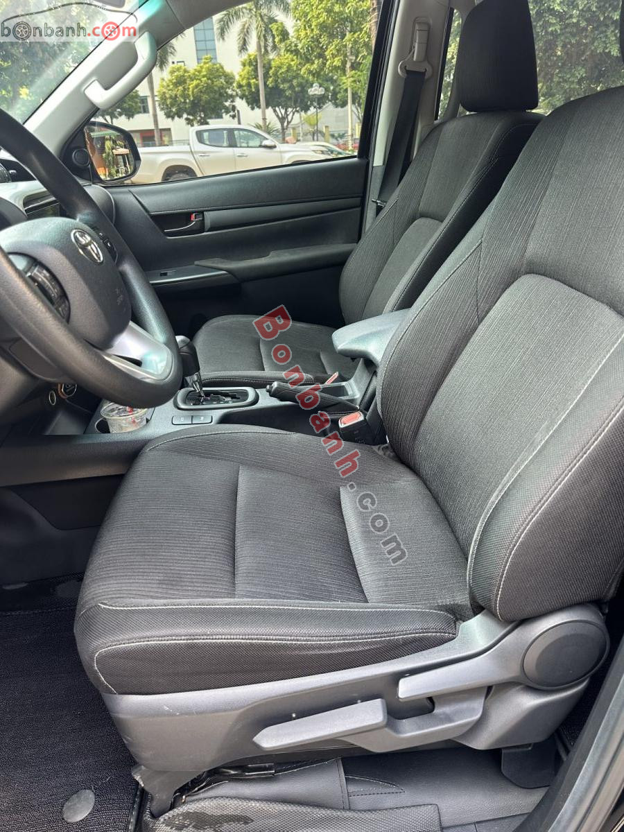 Bán ô tô Toyota Hilux 2.4L 4x2 AT - 2024 - xe cũ