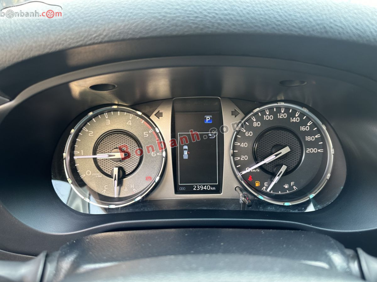 Bán ô tô Toyota Hilux 2.4L 4x2 AT - 2024 - xe cũ