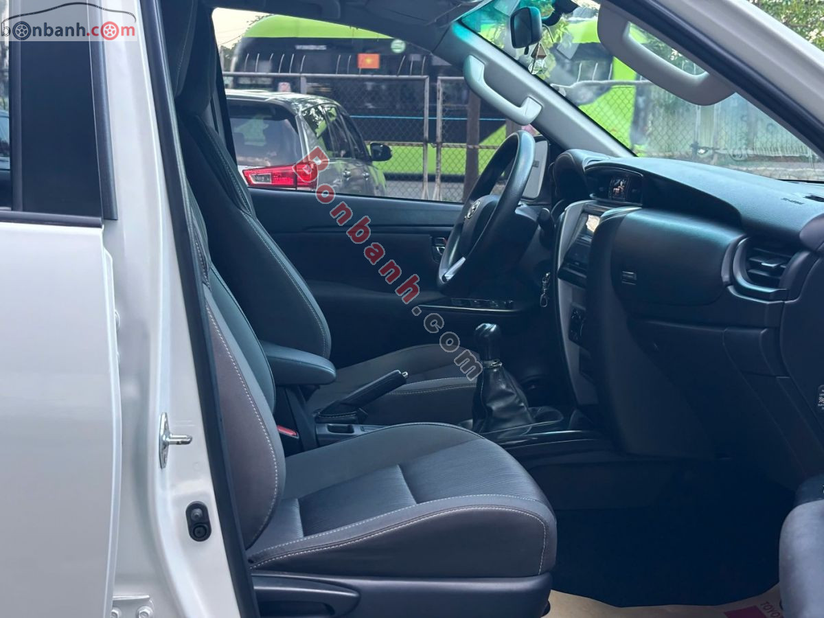 Bán ô tô Toyota Fortuner 2.4L 4x2 MT - 2022 - xe cũ