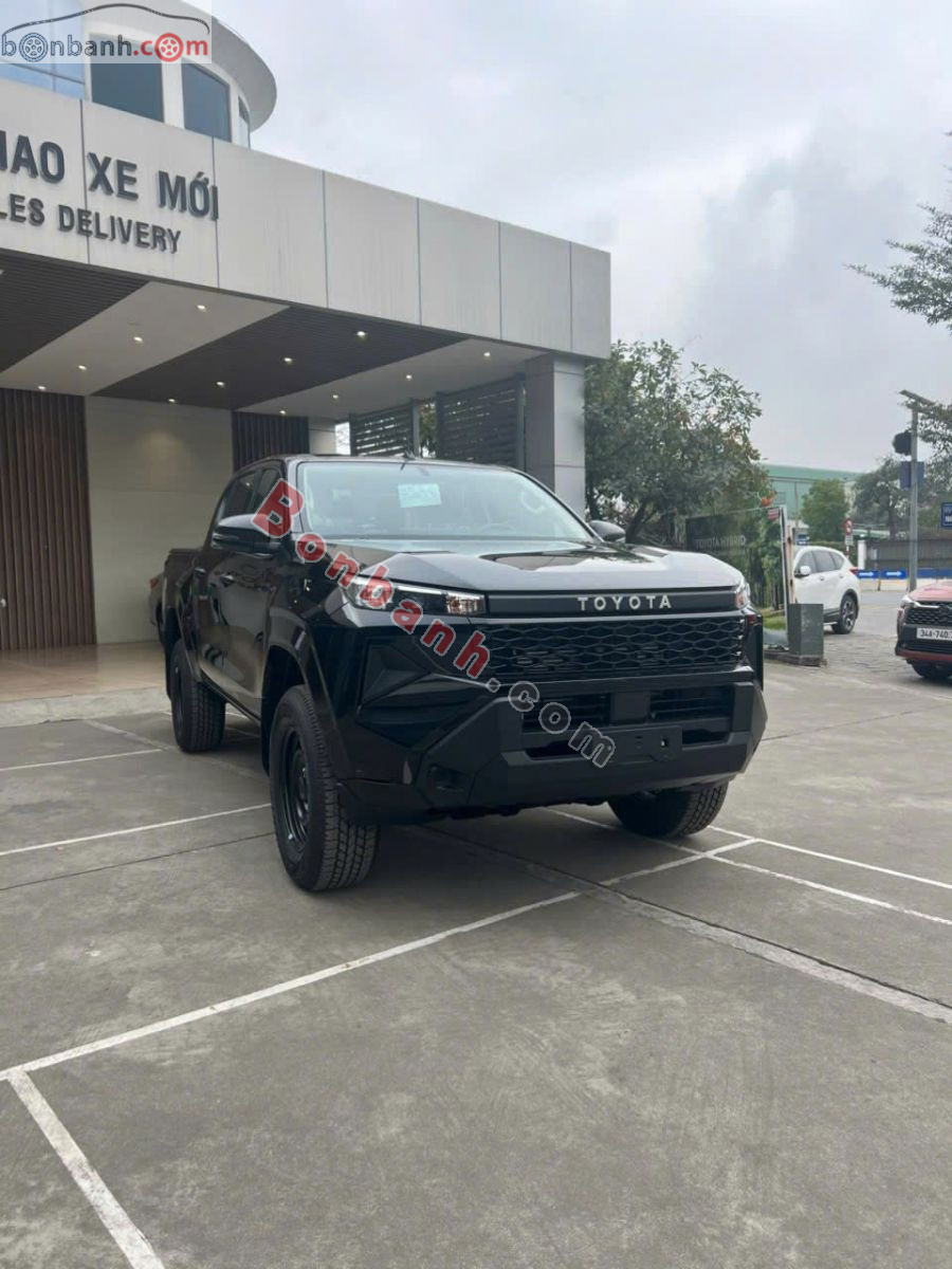 Bán ô tô Toyota Hilux Standard 2.8L 4x2 MT - 2026 - xe mới
