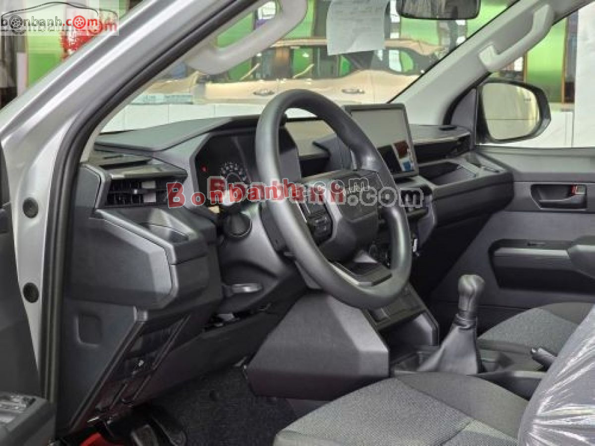 Bán ô tô Toyota Hilux Standard 2.8L 4x2 MT - 2026 - xe mới