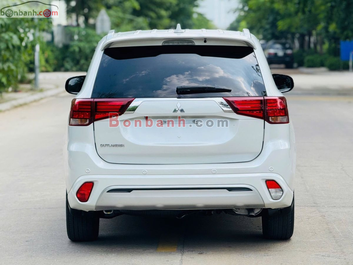 Bán ô tô Mitsubishi Outlander Premium 2.0 CVT - 2022 - xe cũ