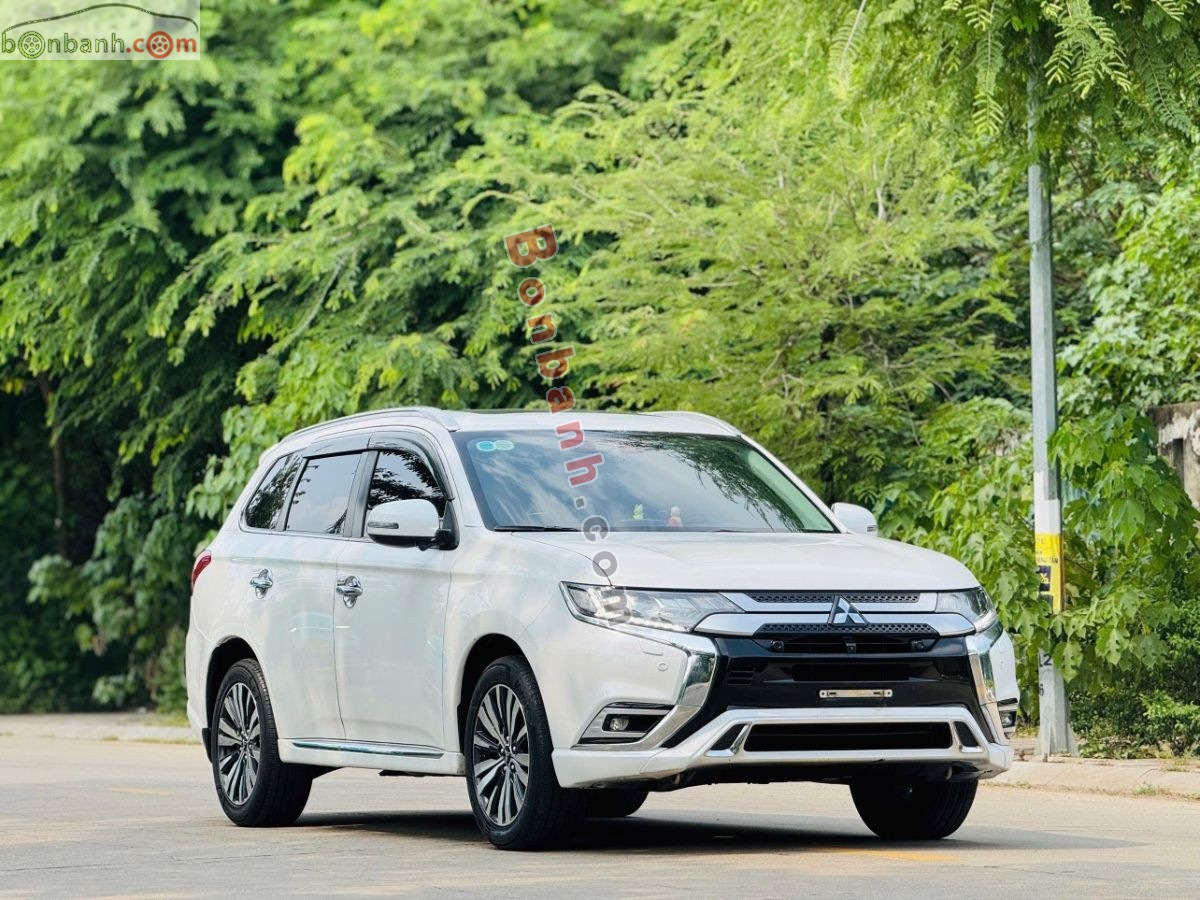 Bán ô tô Mitsubishi Outlander Premium 2.0 CVT - 2022 - xe cũ