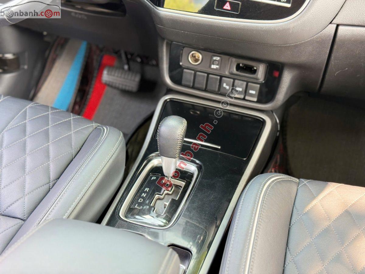 Bán ô tô Mitsubishi Outlander Premium 2.0 CVT - 2022 - xe cũ