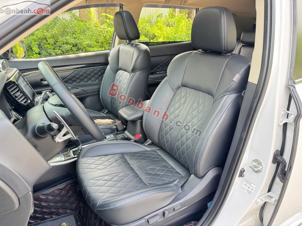 Bán ô tô Mitsubishi Outlander Premium 2.0 CVT - 2022 - xe cũ