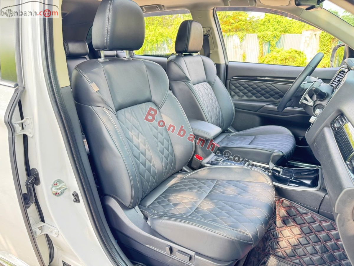 Bán ô tô Mitsubishi Outlander Premium 2.0 CVT - 2022 - xe cũ