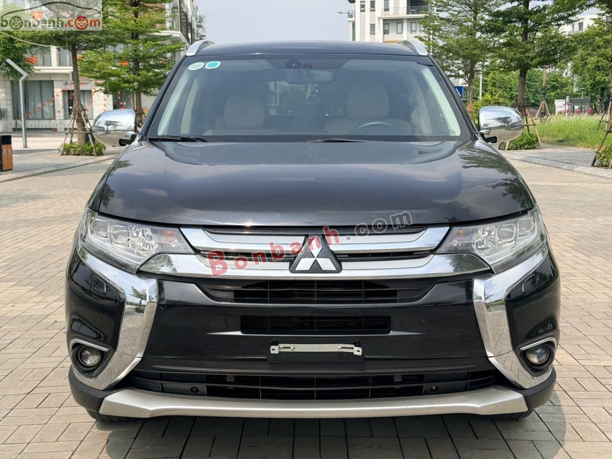 Bán ô tô Mitsubishi Outlander 2.0 CVT Premium - 2018 - xe cũ