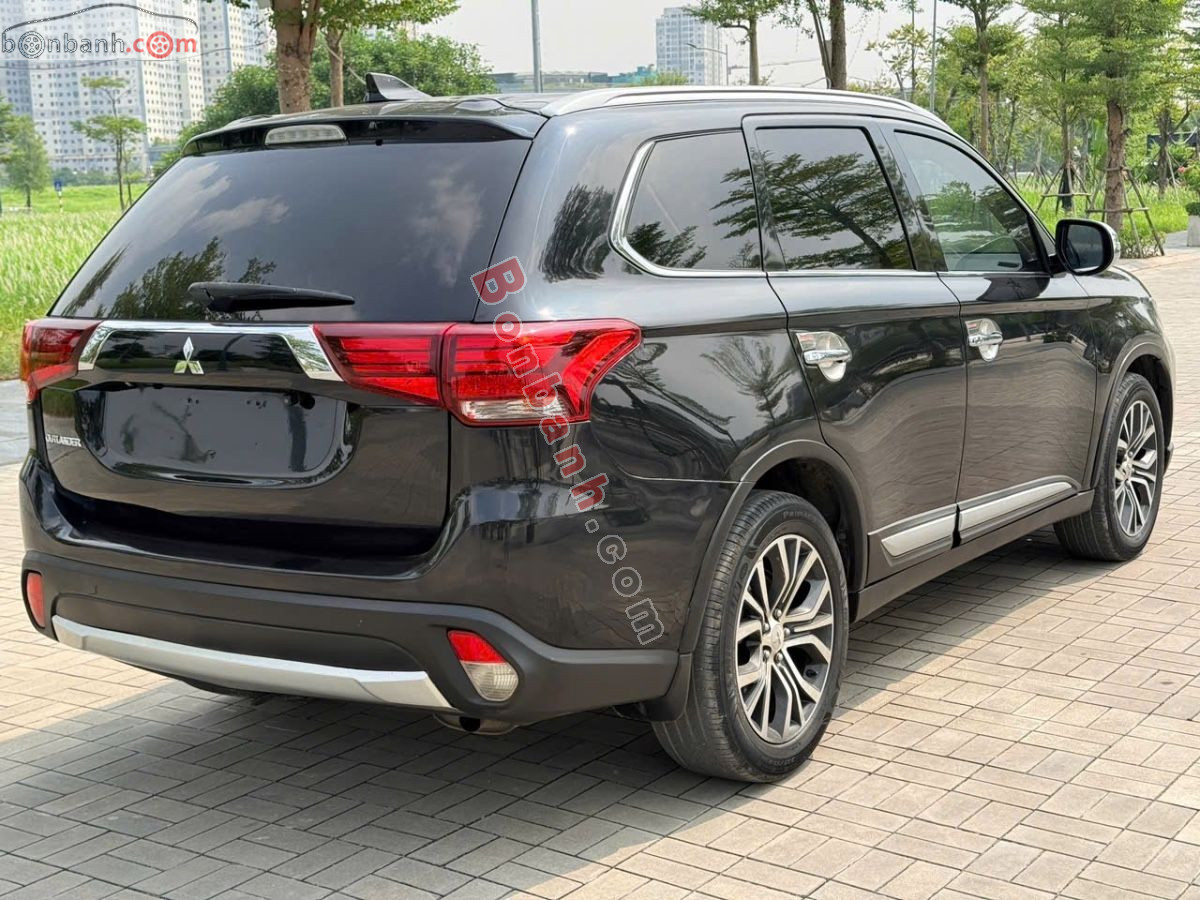 Bán ô tô Mitsubishi Outlander 2.0 CVT Premium - 2018 - xe cũ