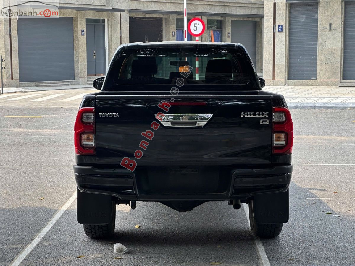 Bán ô tô Toyota Hilux 2.4L 4x2 AT - 2025 - xe cũ