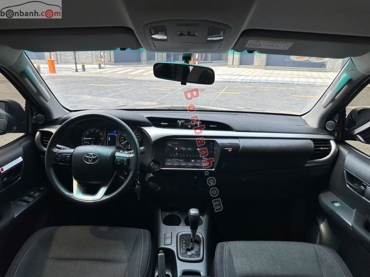 Bán ô tô Toyota Hilux 2.4L 4x2 AT - 2025 - xe cũ