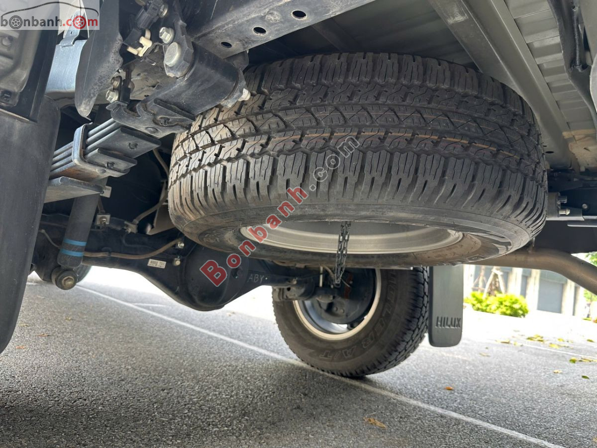 Bán ô tô Toyota Hilux 2.4L 4x2 AT - 2025 - xe cũ