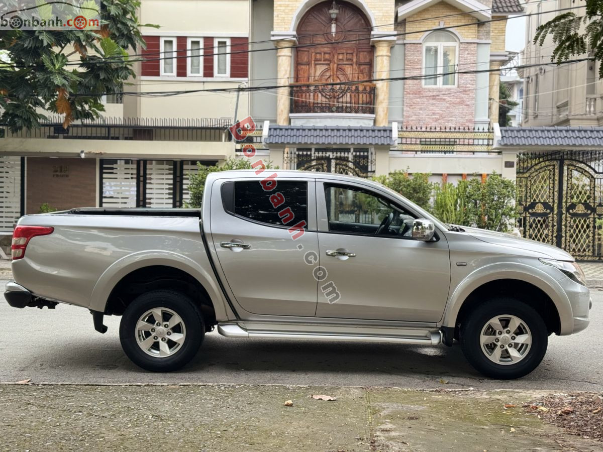 Bán ô tô Mitsubishi Triton 4x2 AT - 2017 - xe cũ