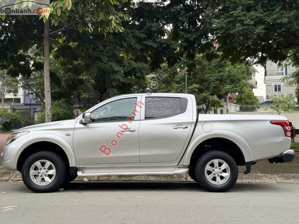 Bán ô tô Mitsubishi Triton 4x2 AT - 2017 - xe cũ