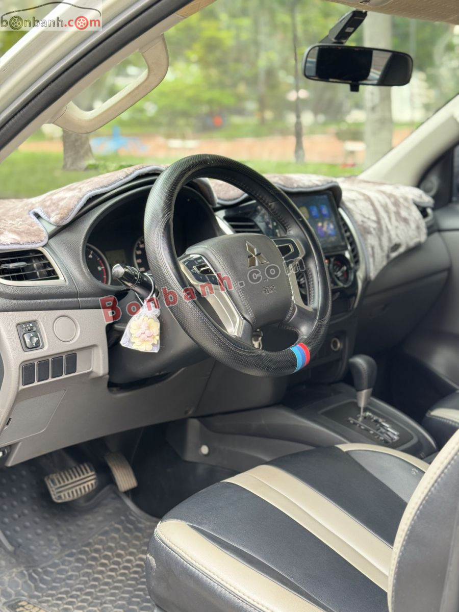 Bán ô tô Mitsubishi Triton 4x2 AT - 2017 - xe cũ