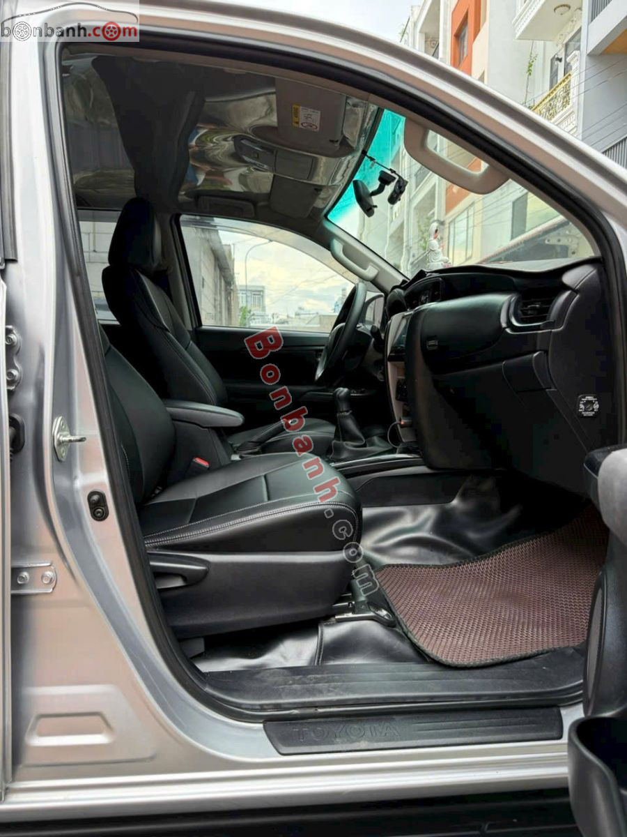 Bán ô tô Toyota Fortuner 2.4L 4x2 MT - 2022 - xe cũ