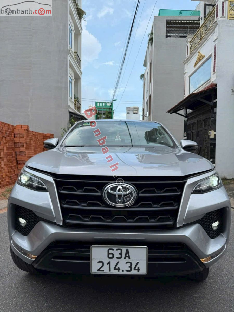 Bán ô tô Toyota Fortuner 2.4L 4x2 MT - 2022 - xe cũ