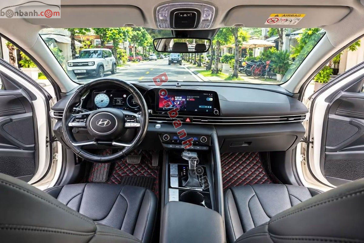 Bán ô tô Hyundai Elantra 1.6 AT Đặc biệt - 2025 - xe cũ
