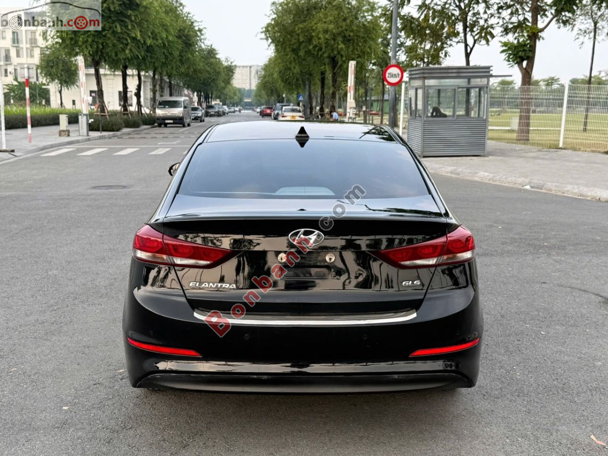 Bán ô tô Hyundai Elantra 1.6 AT - 2018 - xe cũ
