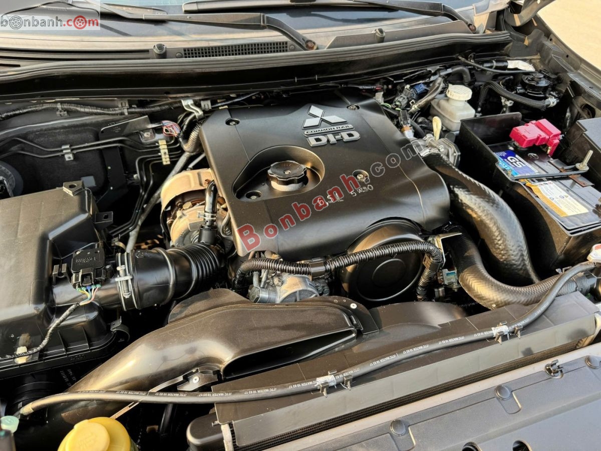 Bán ô tô Mitsubishi Triton 4x2 AT - 2017 - xe cũ