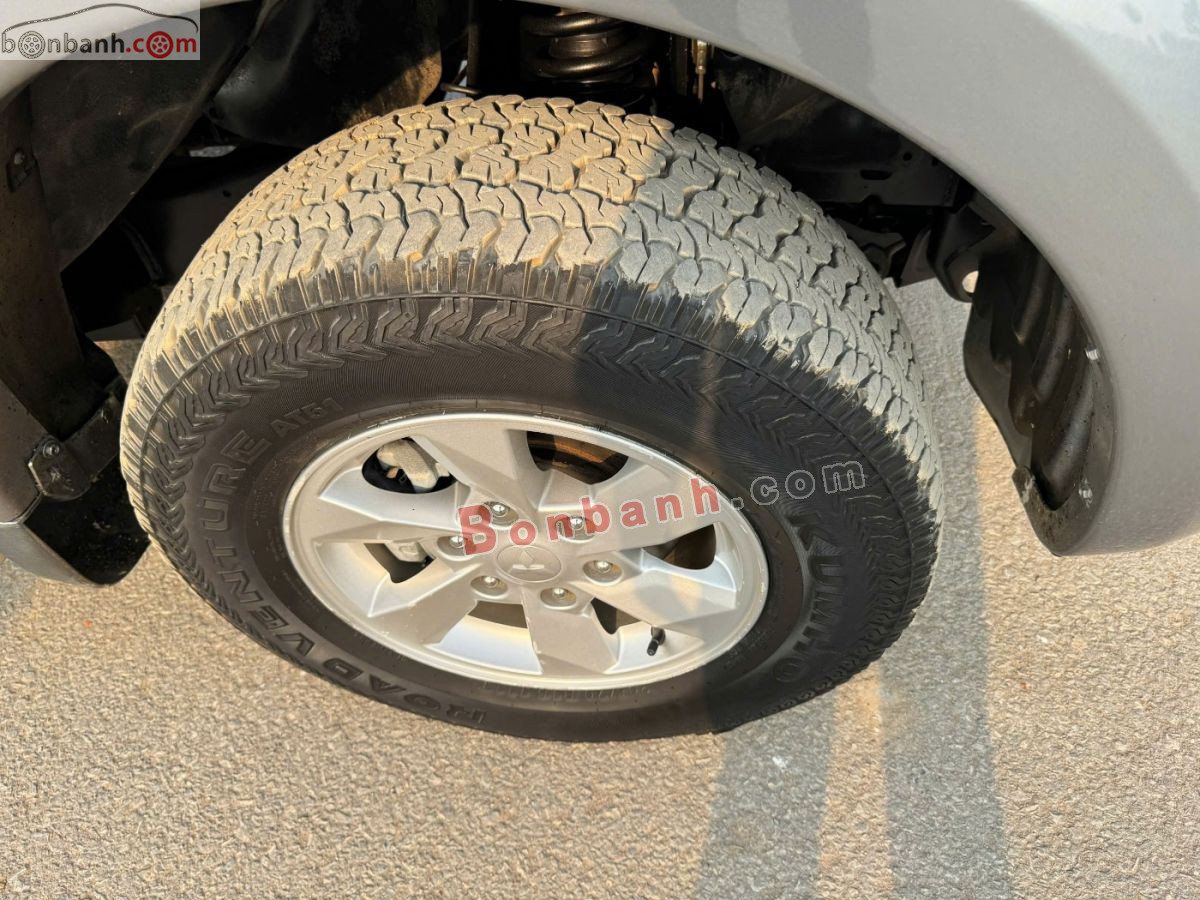 Bán ô tô Mitsubishi Triton 4x2 AT - 2017 - xe cũ