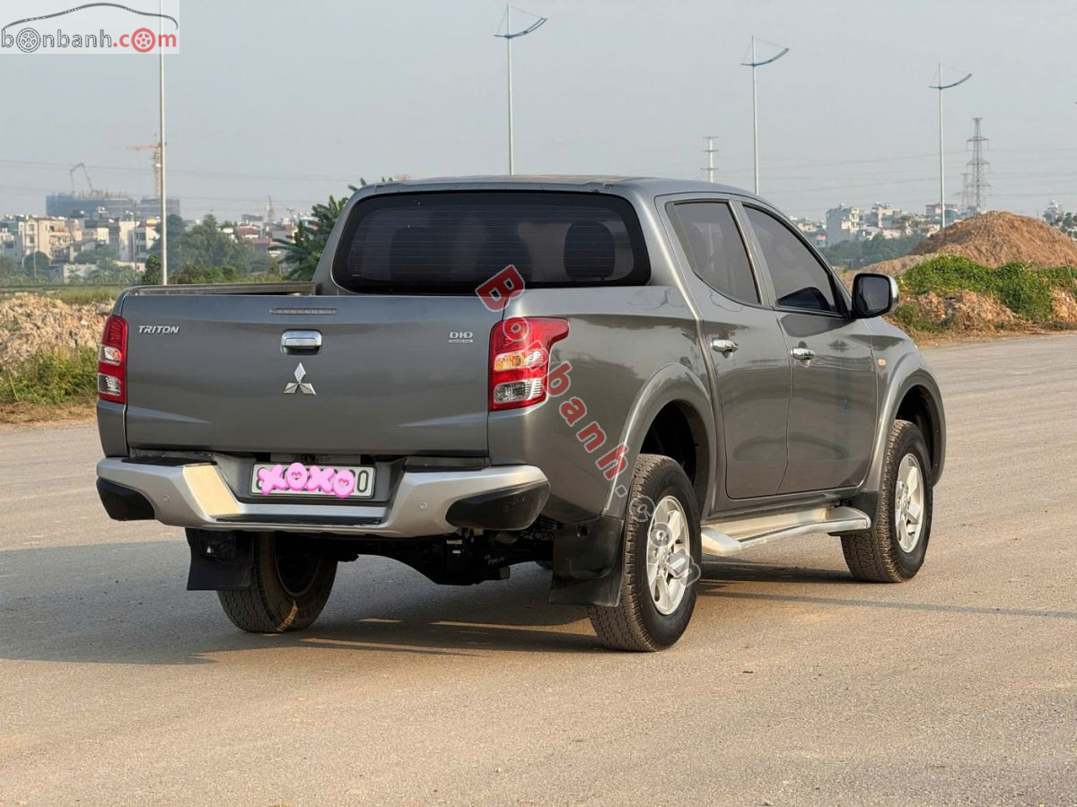 Bán ô tô Mitsubishi Triton 4x2 AT - 2017 - xe cũ