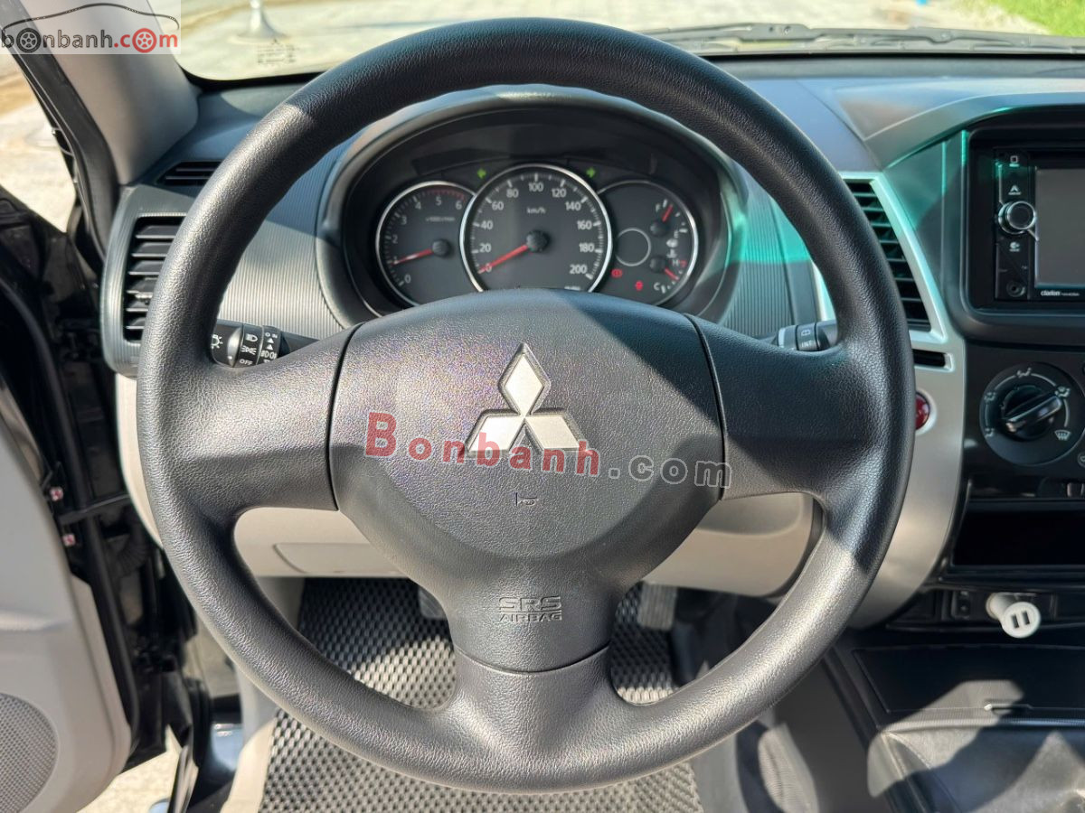 Bán ô tô Mitsubishi Pajero Sport D 4x2 MT - 2017 - xe cũ