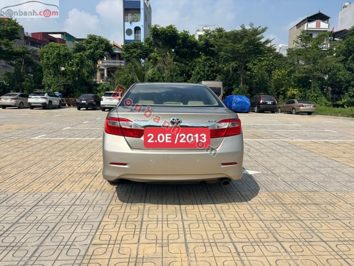 Bán ô tô Toyota Camry 2.0E - 2013 - xe cũ