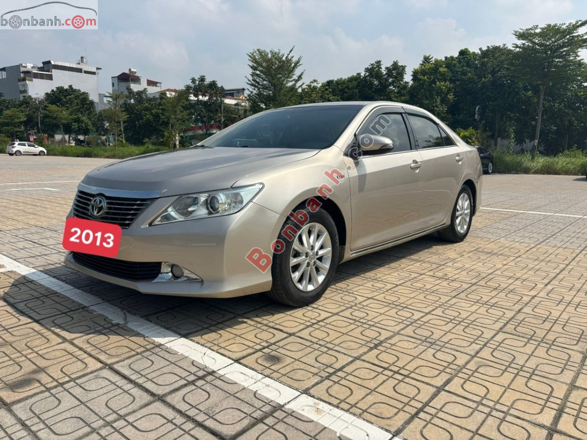 Bán ô tô Toyota Camry 2.0E - 2013 - xe cũ