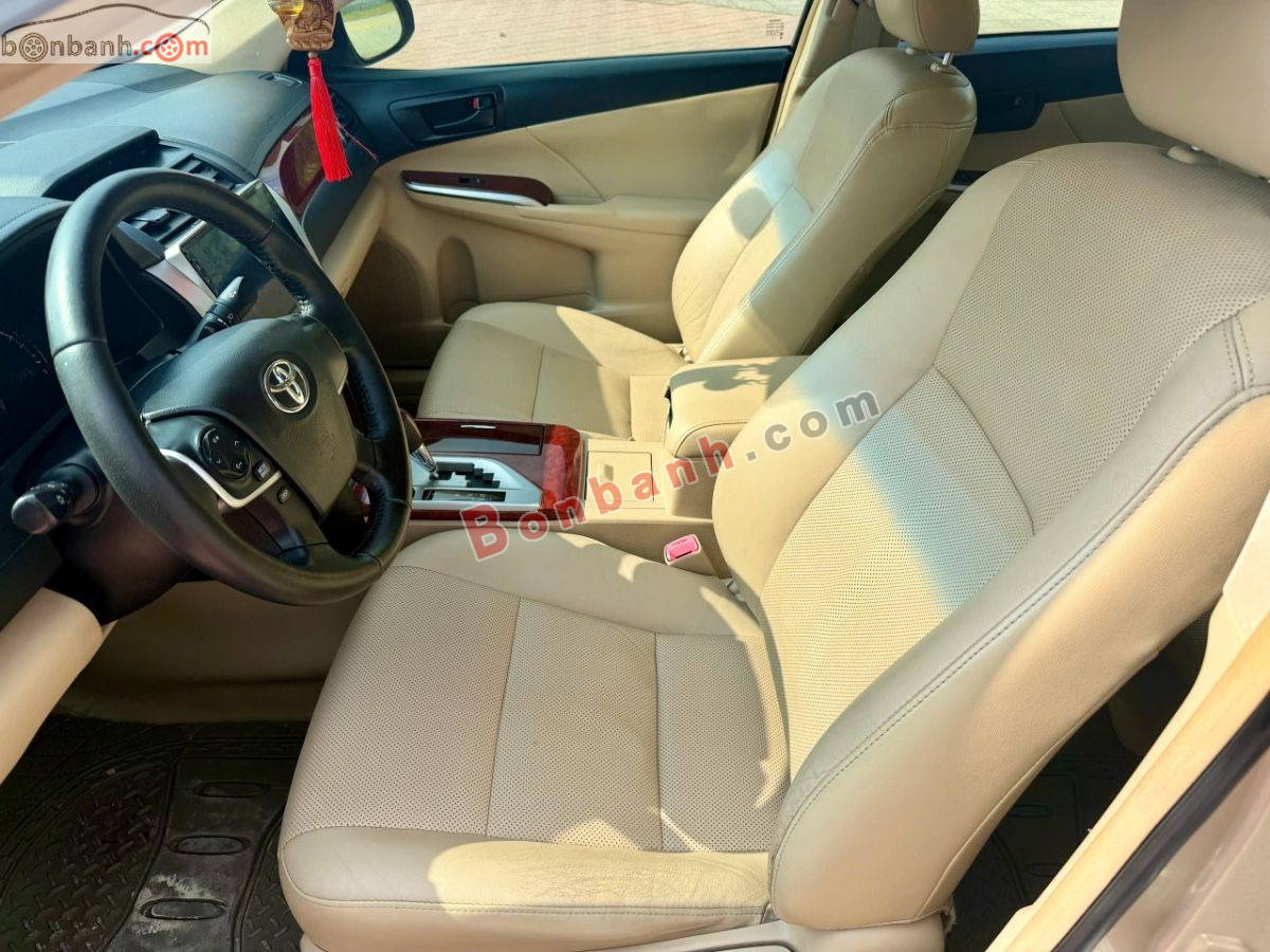 Bán ô tô Toyota Camry 2.0E - 2013 - xe cũ