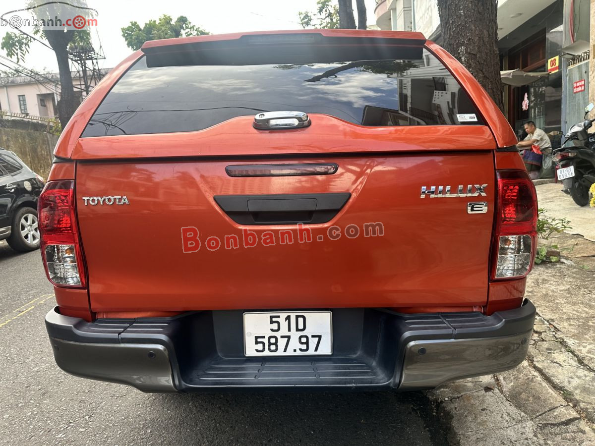 Bán ô tô Toyota Hilux 2.4L 4x2 AT - 2021 - xe cũ