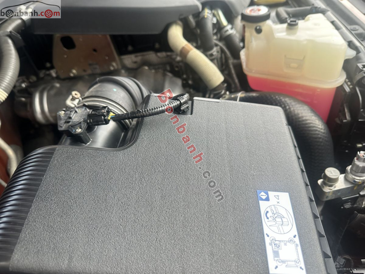 Bán ô tô Toyota Hilux 2.4L 4x2 AT - 2021 - xe cũ