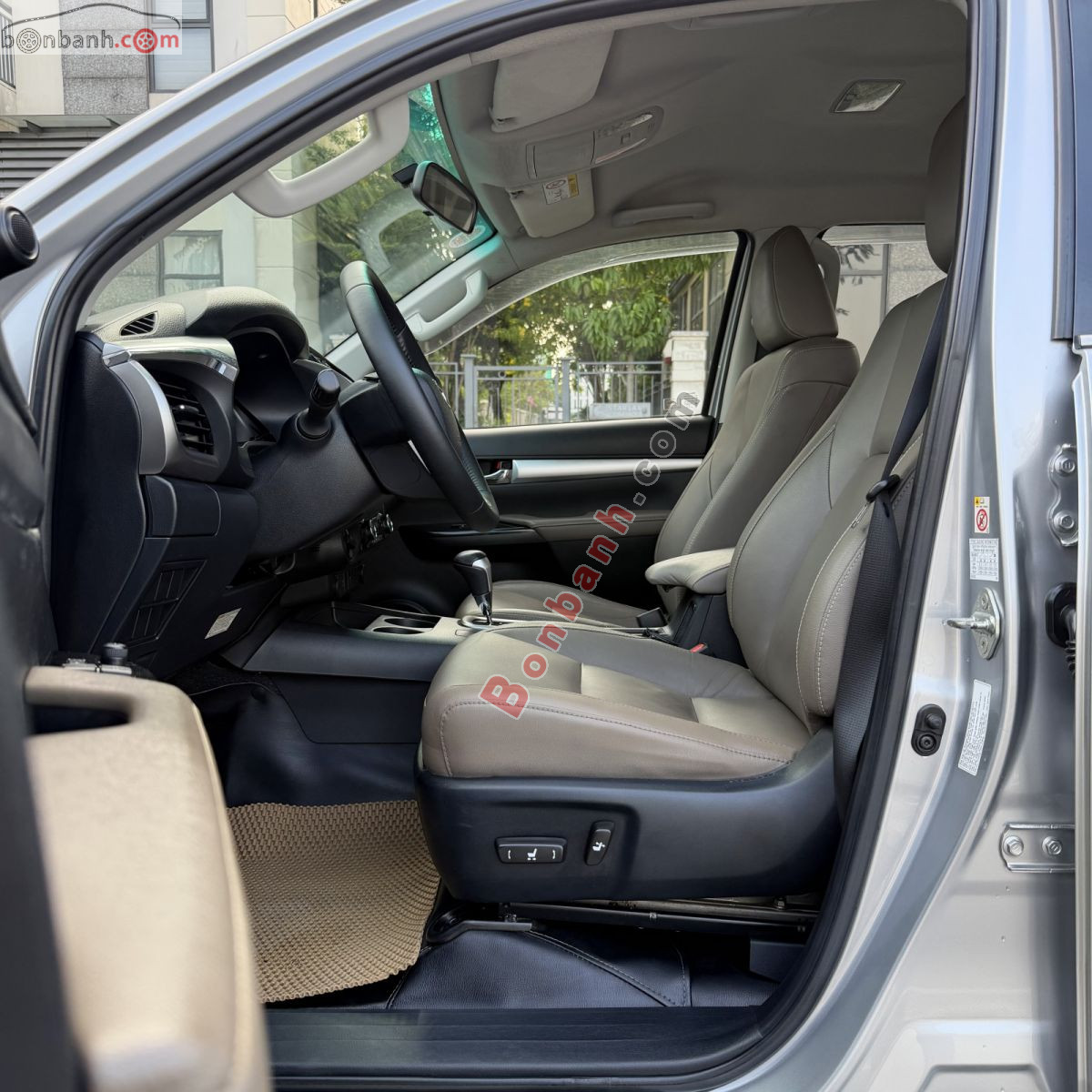 Bán ô tô Toyota Hilux 2.8G 4x4 AT - 2016 - xe cũ