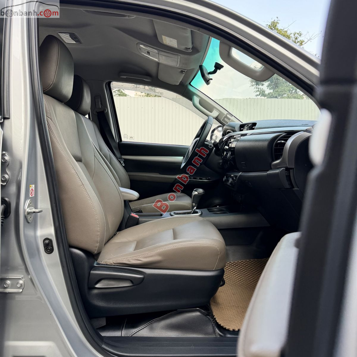 Bán ô tô Toyota Hilux 2.8G 4x4 AT - 2016 - xe cũ