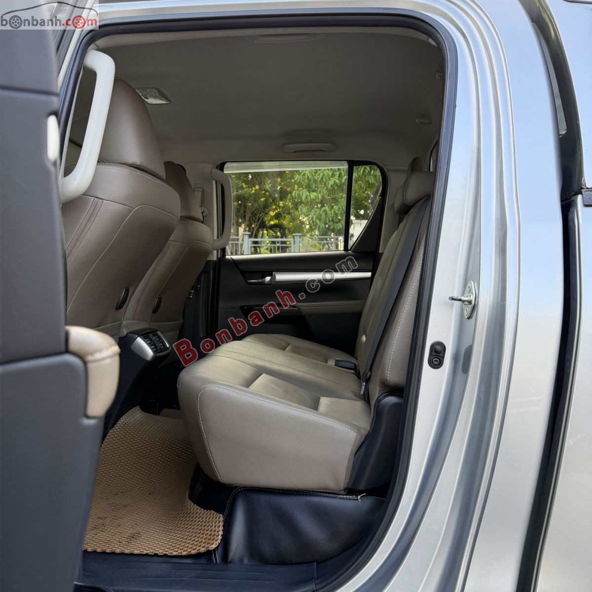 Bán ô tô Toyota Hilux 2.8G 4x4 AT - 2016 - xe cũ