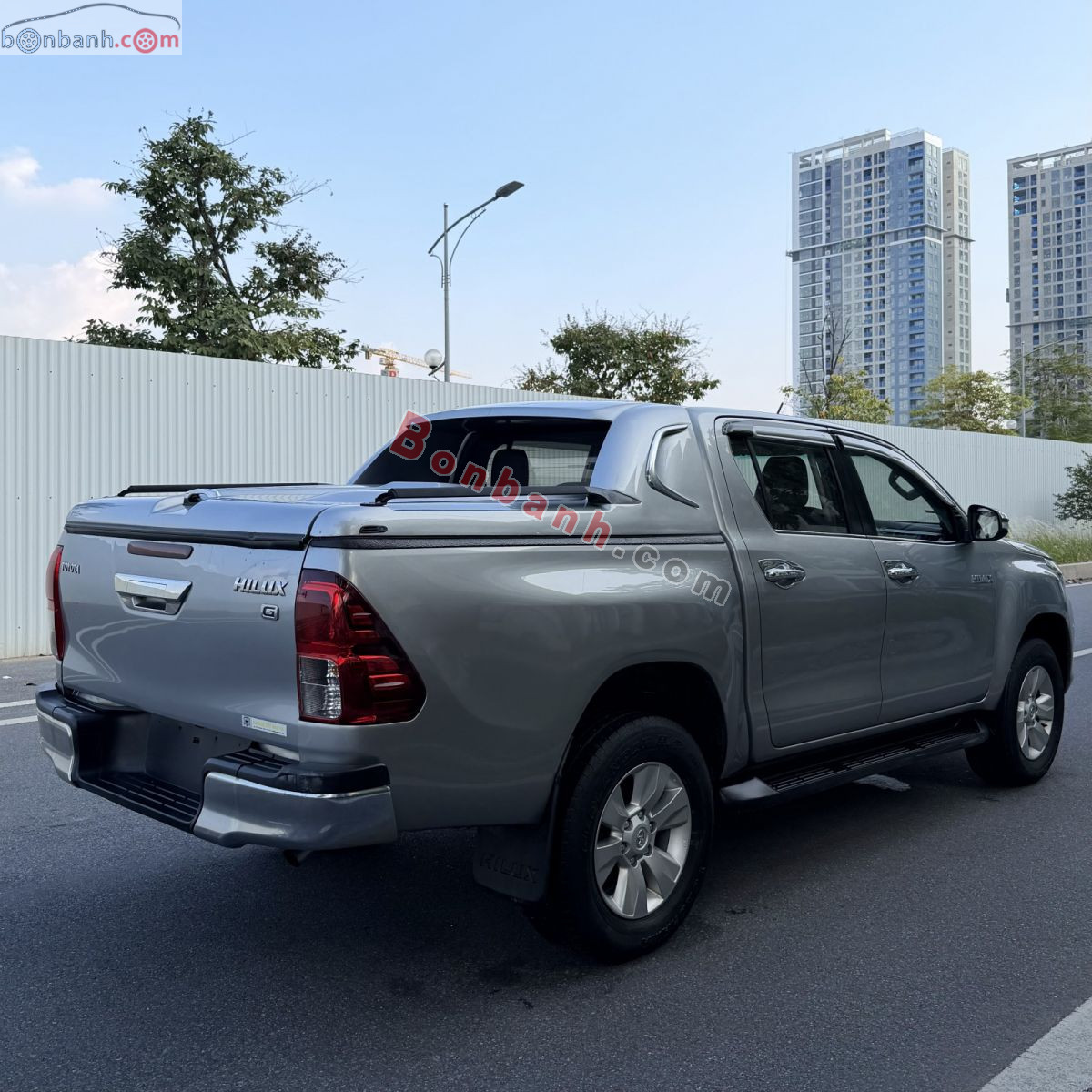 Bán ô tô Toyota Hilux 2.8G 4x4 AT - 2016 - xe cũ