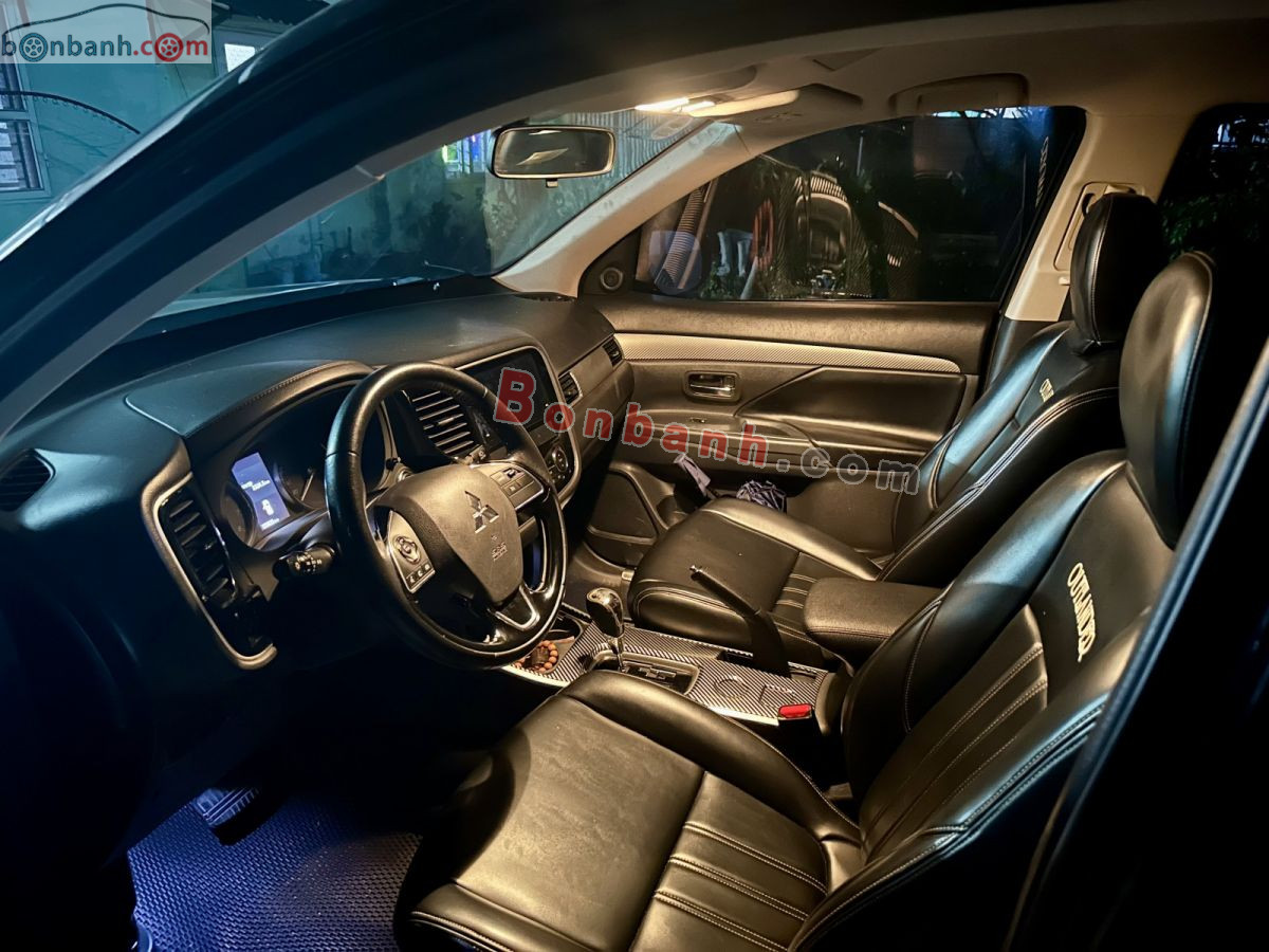 Bán ô tô Mitsubishi Outlander 2.0 CVT - 2019 - xe cũ