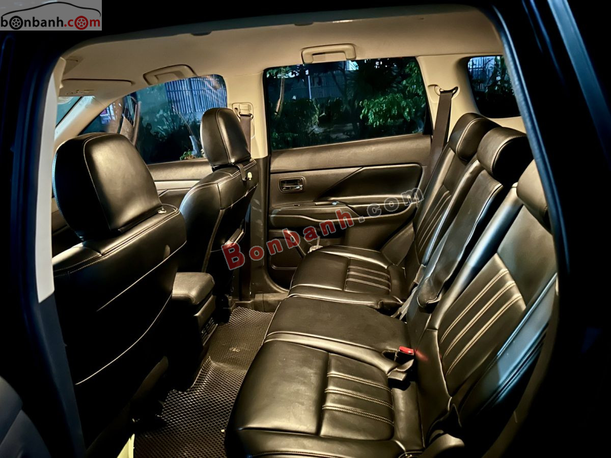 Bán ô tô Mitsubishi Outlander 2.0 CVT - 2019 - xe cũ
