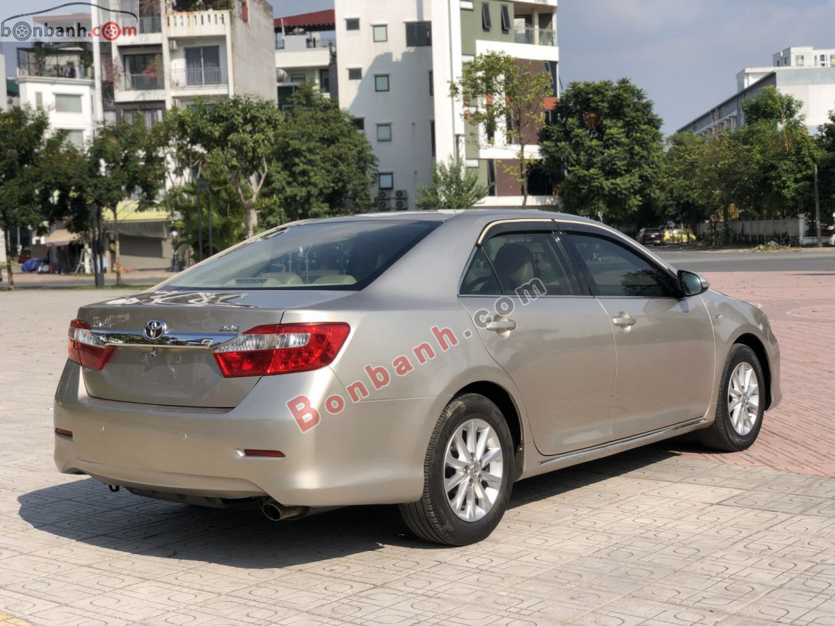 Bán ô tô Toyota Camry 2.0E - 2013 - xe cũ