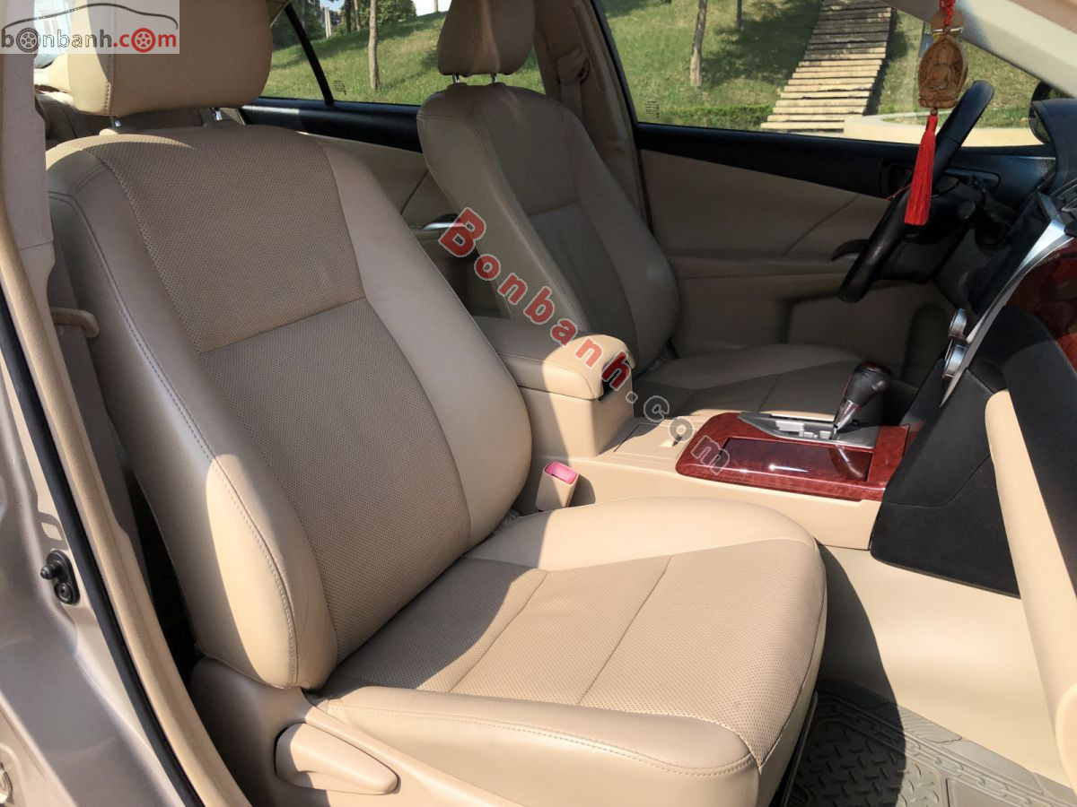 Bán ô tô Toyota Camry 2.0E - 2013 - xe cũ