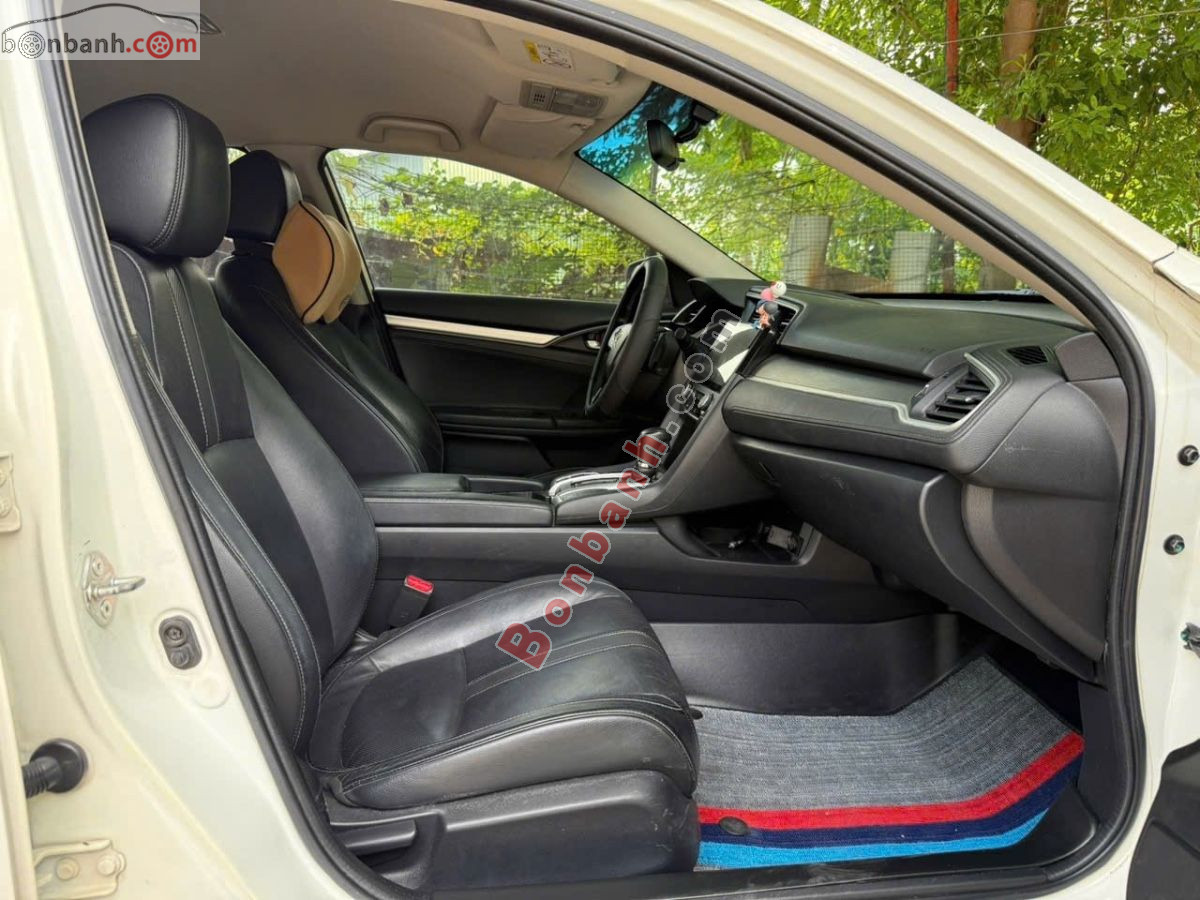 Bán ô tô Honda Civic 1.8 E - 2018 - xe cũ
