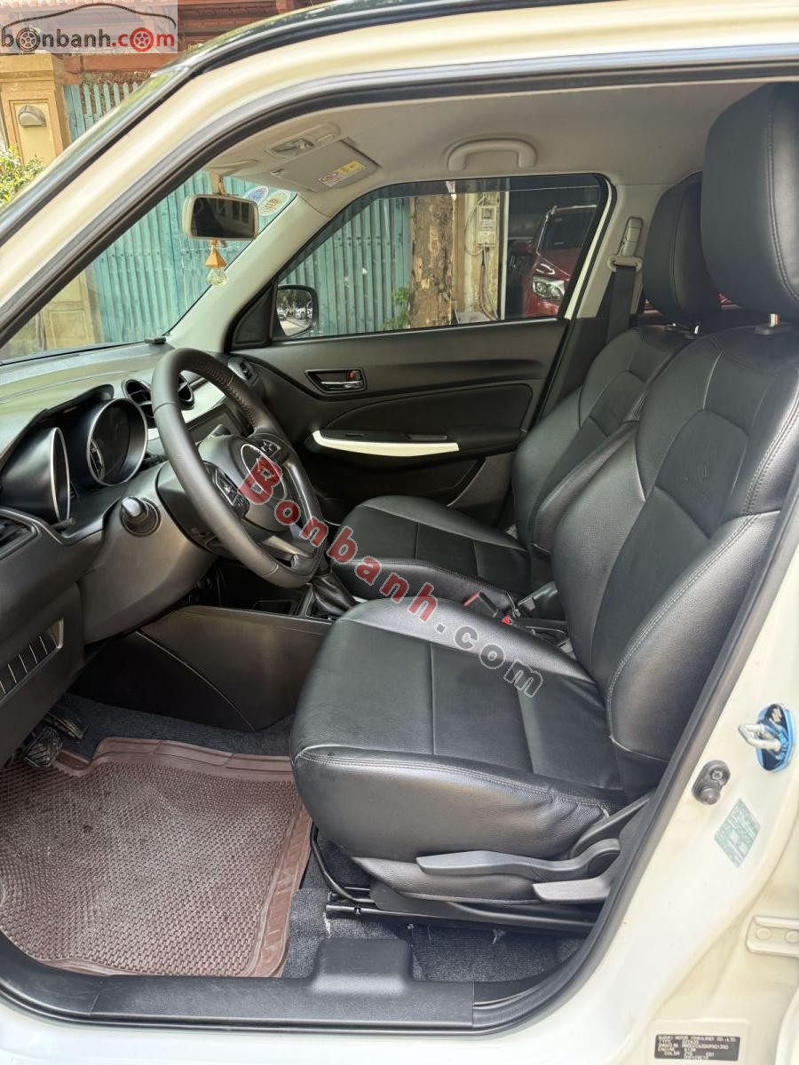 Bán ô tô Suzuki Swift GLX 1.2 AT - 2019 - xe cũ