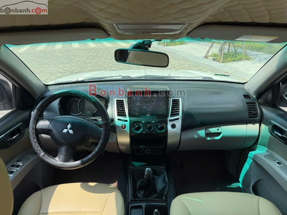 Bán ô tô Mitsubishi Pajero Sport D 4x2 MT - 2017 - xe cũ