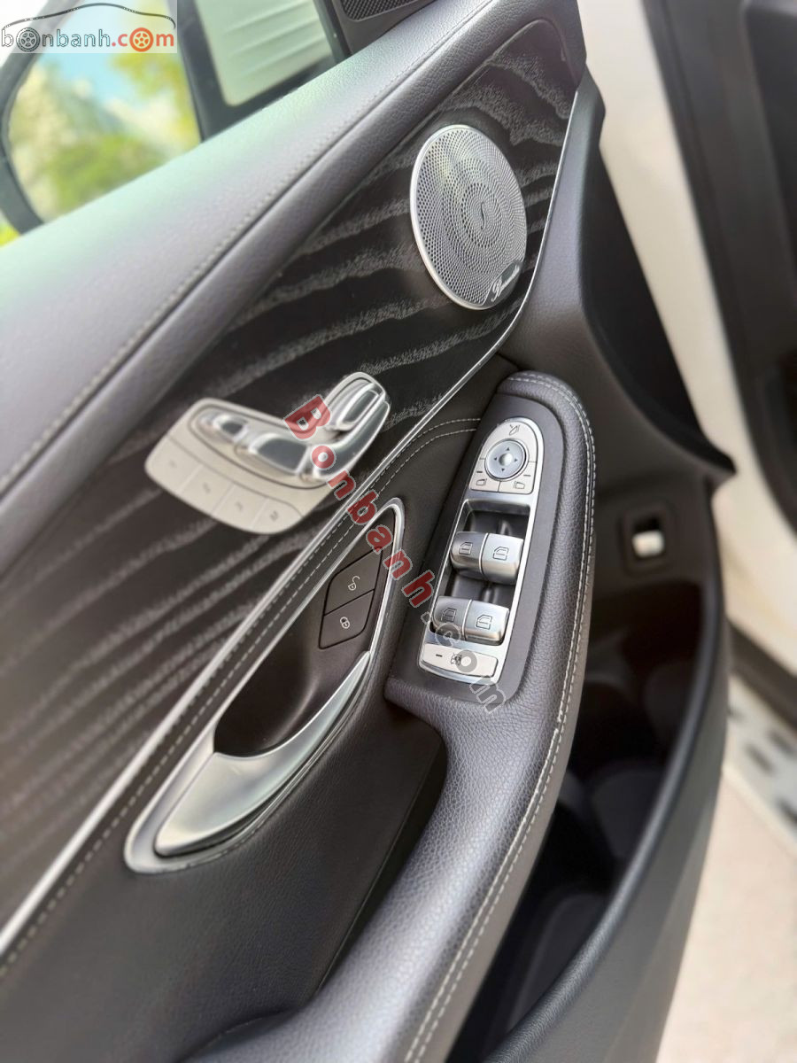 Bán ô tô Mercedes Benz GLC 300 4Matic - 2018 - xe cũ