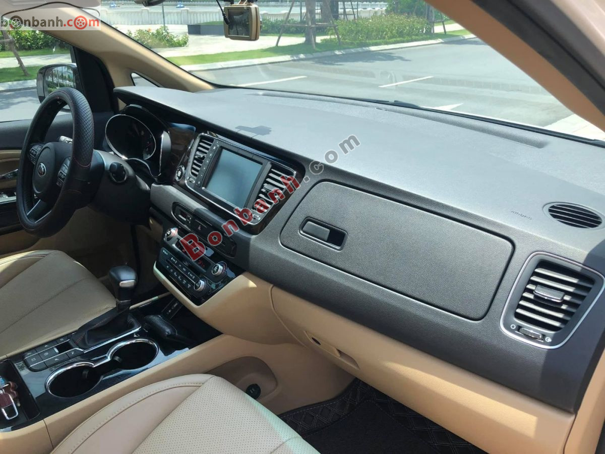 Bán ô tô Kia Sedona 3.3 GAT Signature - 2020 - xe cũ