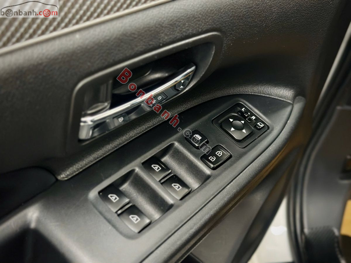 Bán ô tô Mitsubishi Outlander 2.0 CVT Premium - 2020 - xe cũ
