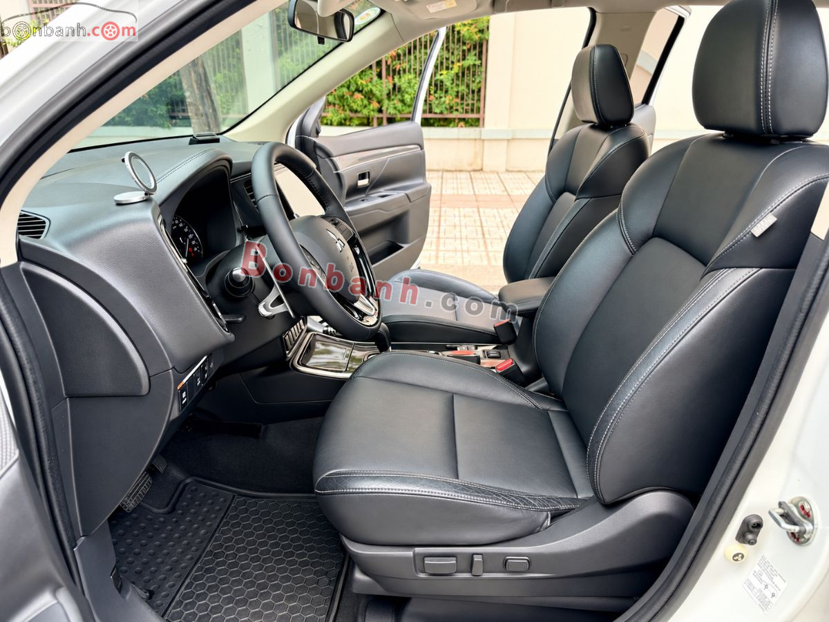 Bán ô tô Mitsubishi Outlander Premium 2.0 CVT - 2021 - xe cũ