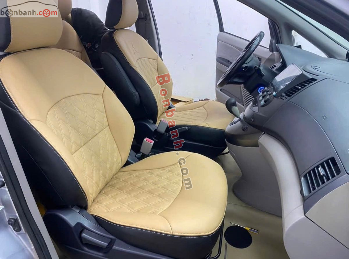 Bán ô tô Mitsubishi Grandis 2.4 AT - 2005 - xe cũ
