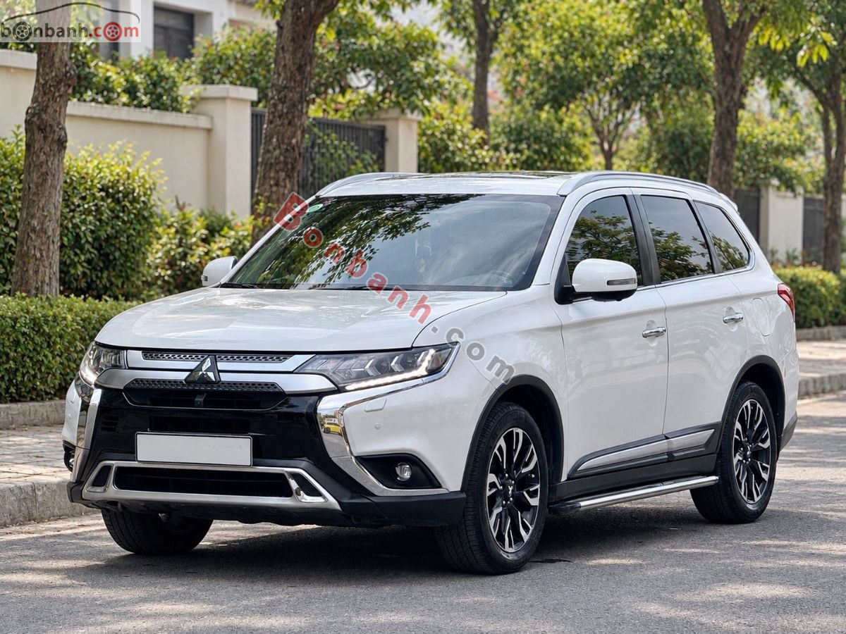 Bán ô tô Mitsubishi Outlander Premium 2.0 CVT - 2024 - xe cũ
